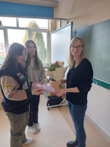 b_1024_768_0_00_images_2022_2023_Wolontariat_ginekolog_329752999_3313924865566086_8070190031673353517_n